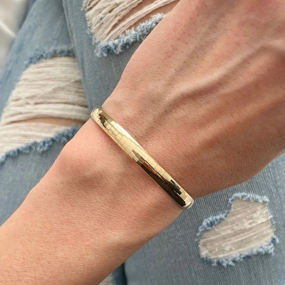 Heavy 14K Gold Omega Herringbone Snake Style Bangle Bracelet - Picture 2 of 13